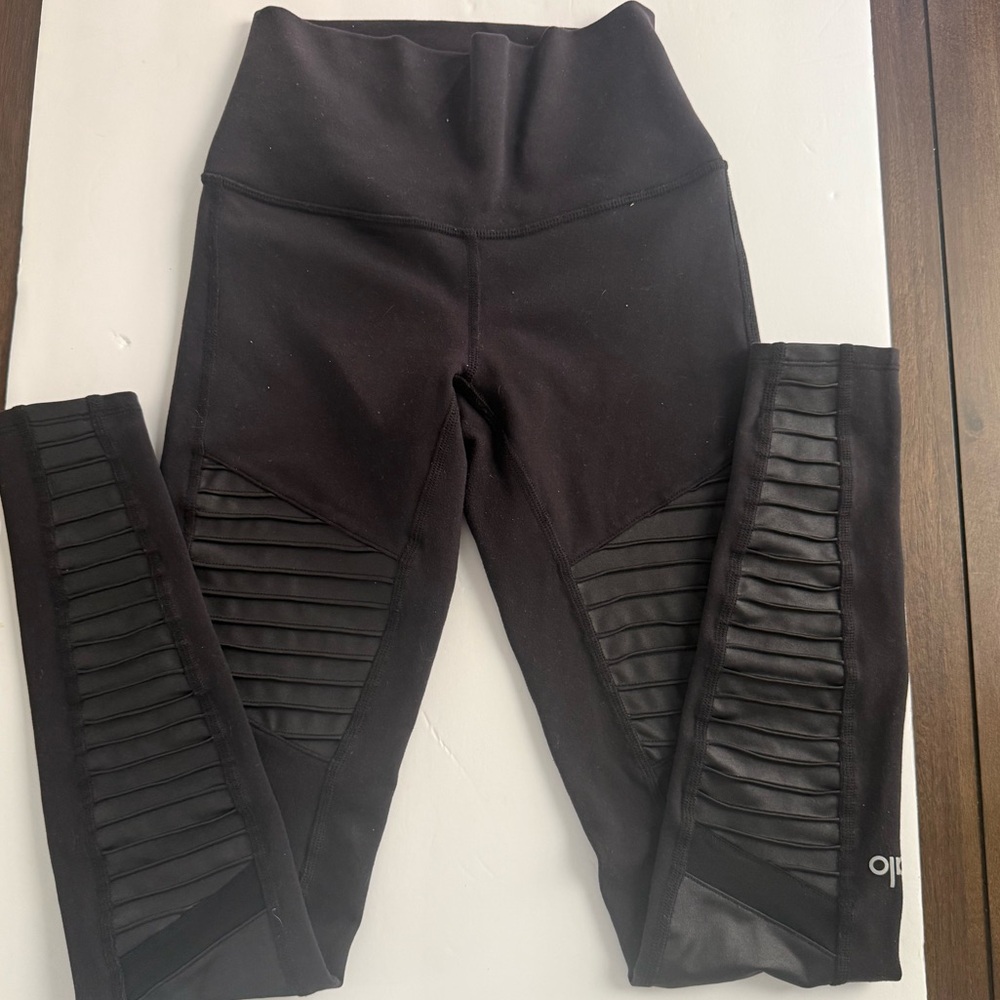 Alo Black Moto-Style Leggings with Ribbed Panels